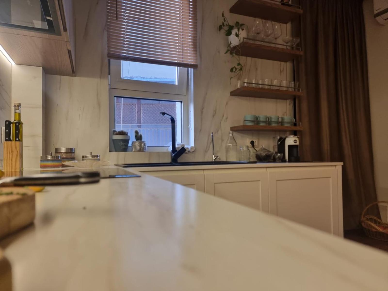 Ema Apartment Tirana Bagian luar foto