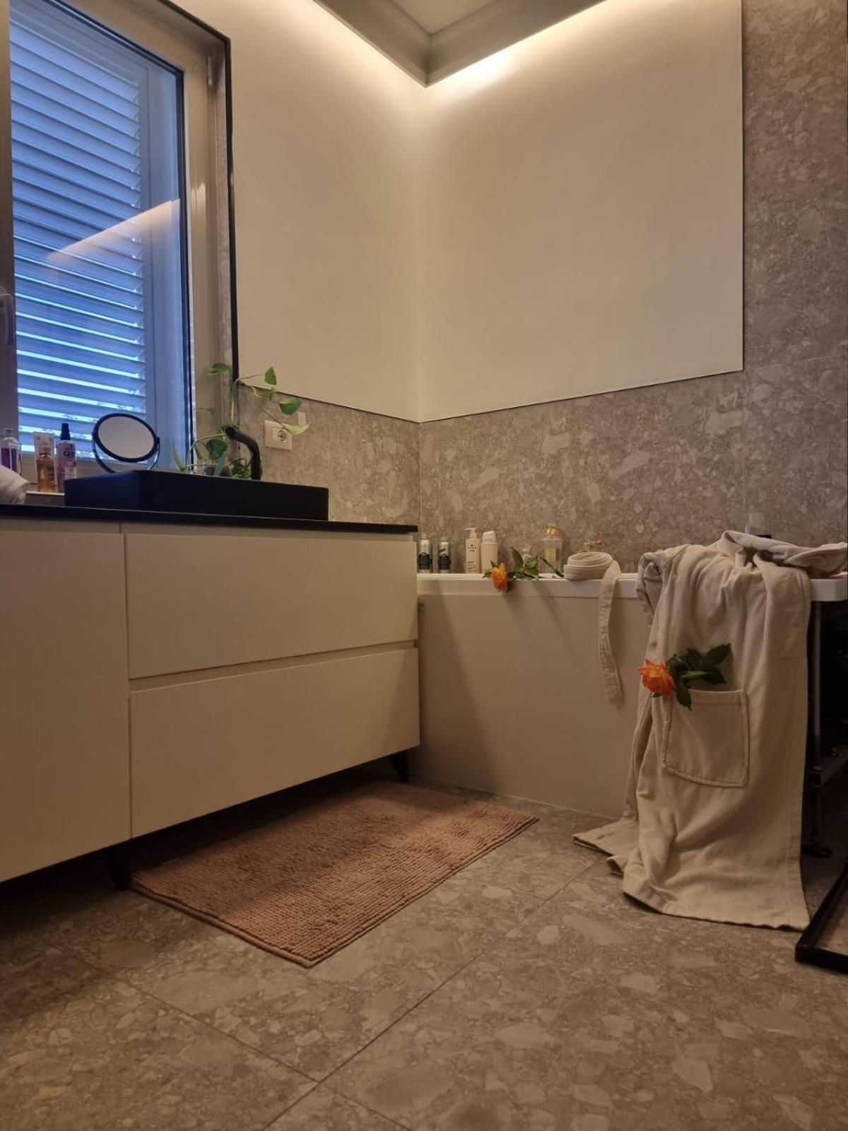 Ema Apartment Tirana Bagian luar foto